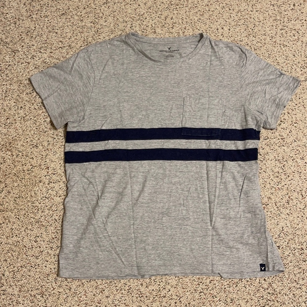 American Eagle T-shirt. Men’s large